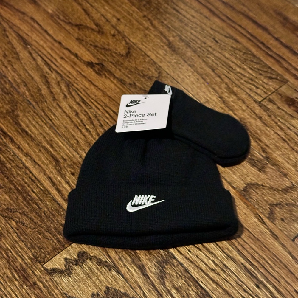 Nike Black Knit Hat and Glove Set toddler Boys NWT